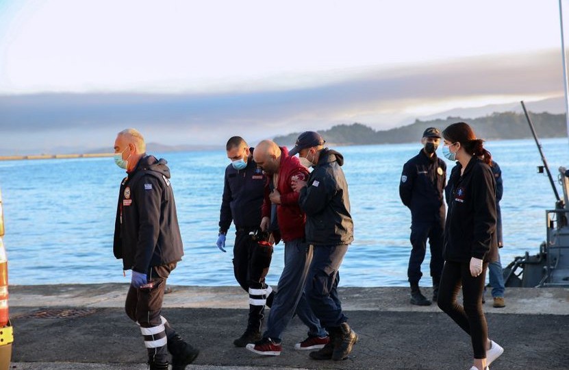 Φωτιά σε πλοίο με 237 επιβάτες: Ένας τραυματίας - Σε ετοιμότητα στην Κέρκυρα (Βίντεο)