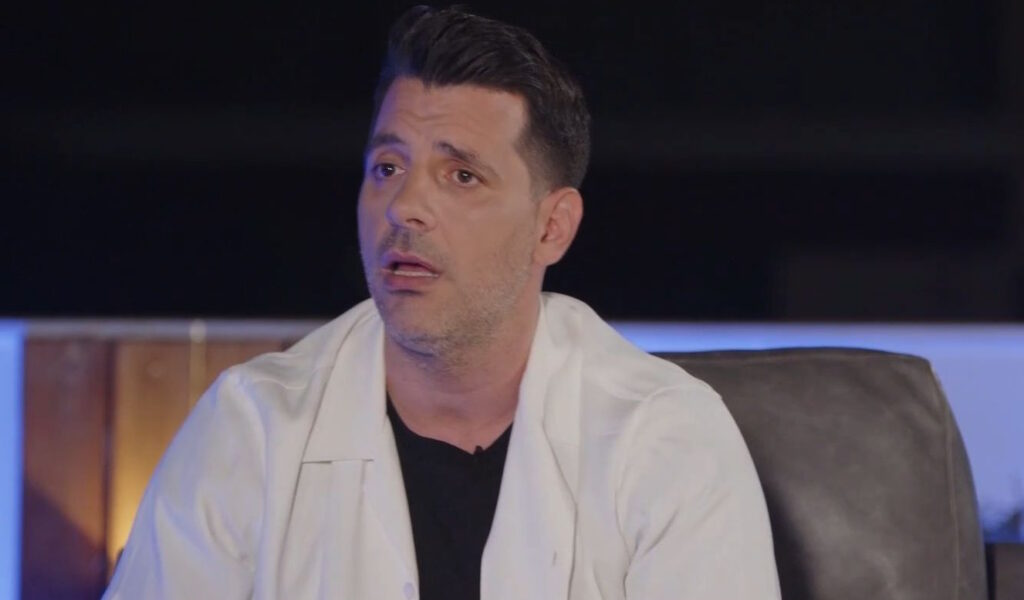 Θοδωρής Φέρρης: «Δεν έχω βγει ποτέ πρώτο ραντεβού στη ζωή μου, πηγαίνω 12 χρόνια στον ψυχολόγο»