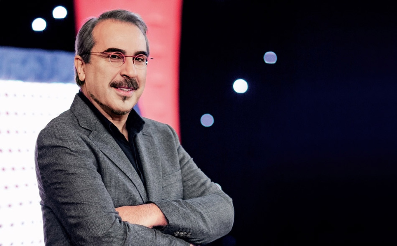 Βαγγέλης Περρής: «Βρόμισαν με απίστευτη χυδαιότητα την αποχαιρετιστήρια ανάρτηση για τη μητέρα μου, έγινα ράκος»